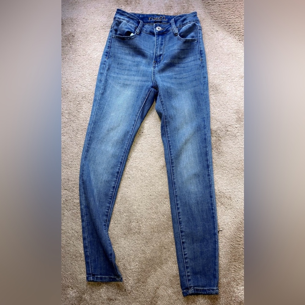 70% cotton / 16% polyester / 12% viscose / 2% spandex